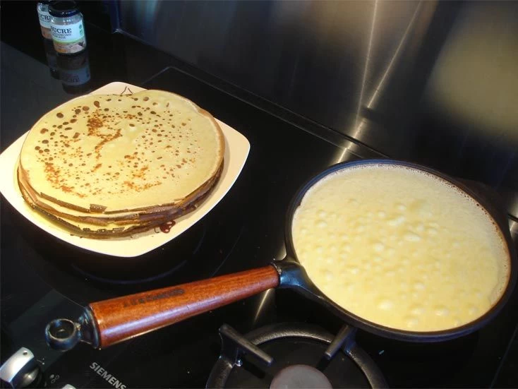 Crepiere Avec Râteau à Crêpe – Image 3